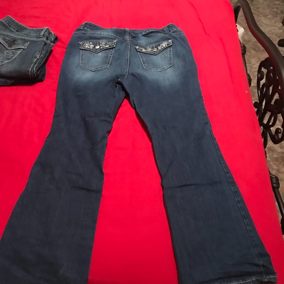 Jeans - Picture 2 of 2